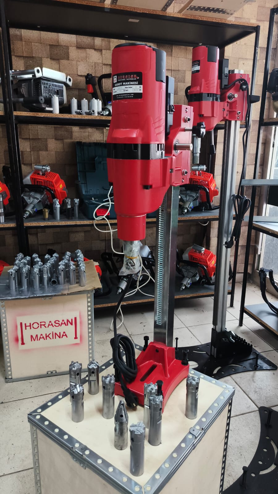 ELEKTRİKLİ SEHPALI SONDAJ VE KAROT MAKİNASI 3850 WT